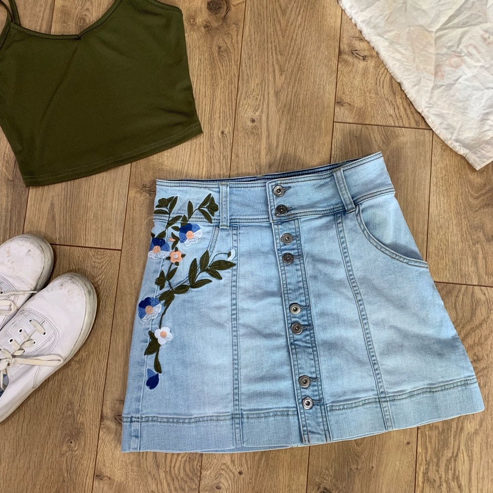 Embroidered denim miniskirt